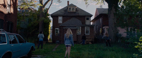 It-Follows-02